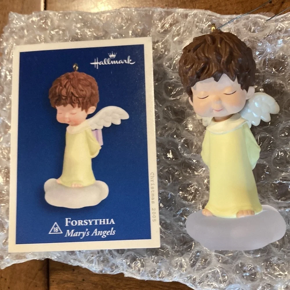 NIB HALLMARK 2005 Keepsake Ornament- Forsythia